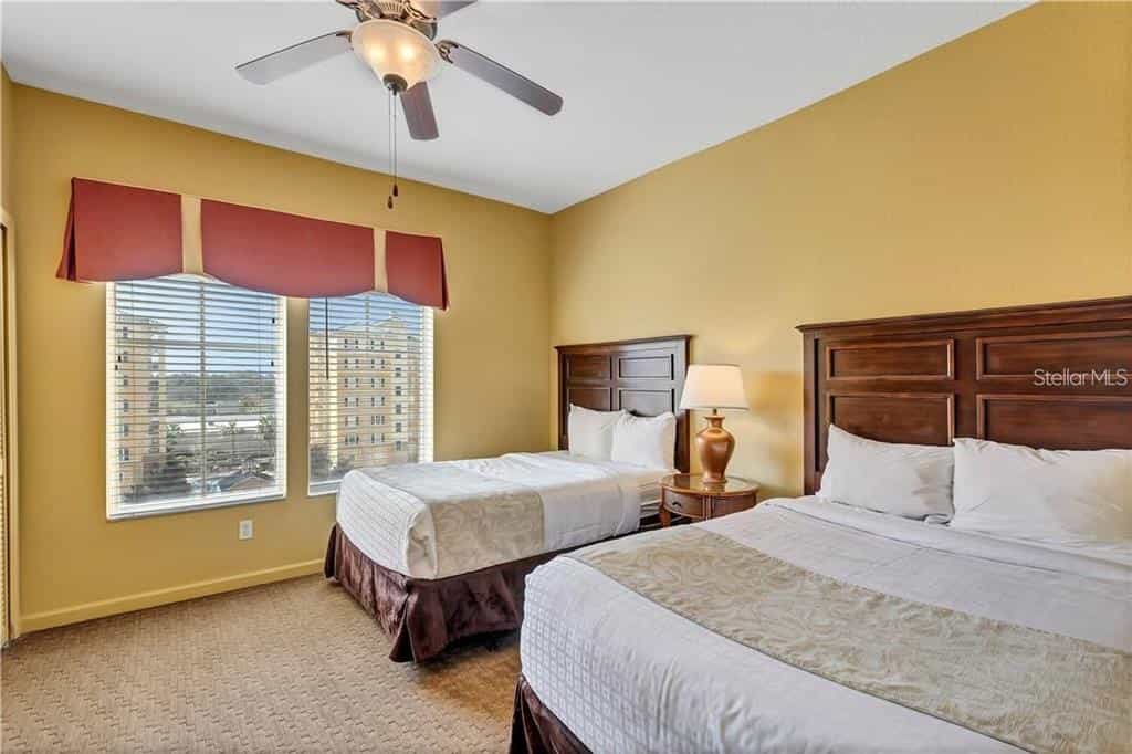 Condominium in Orlando, Florida 10053045