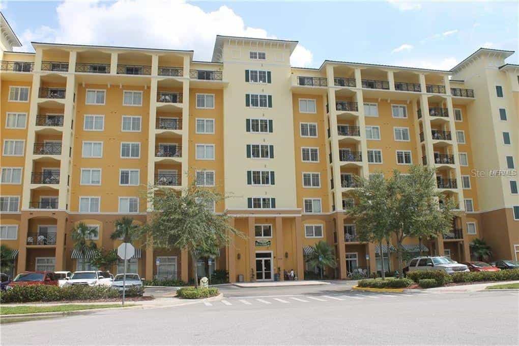 Condominium in Holden Heights, Florida 10053048