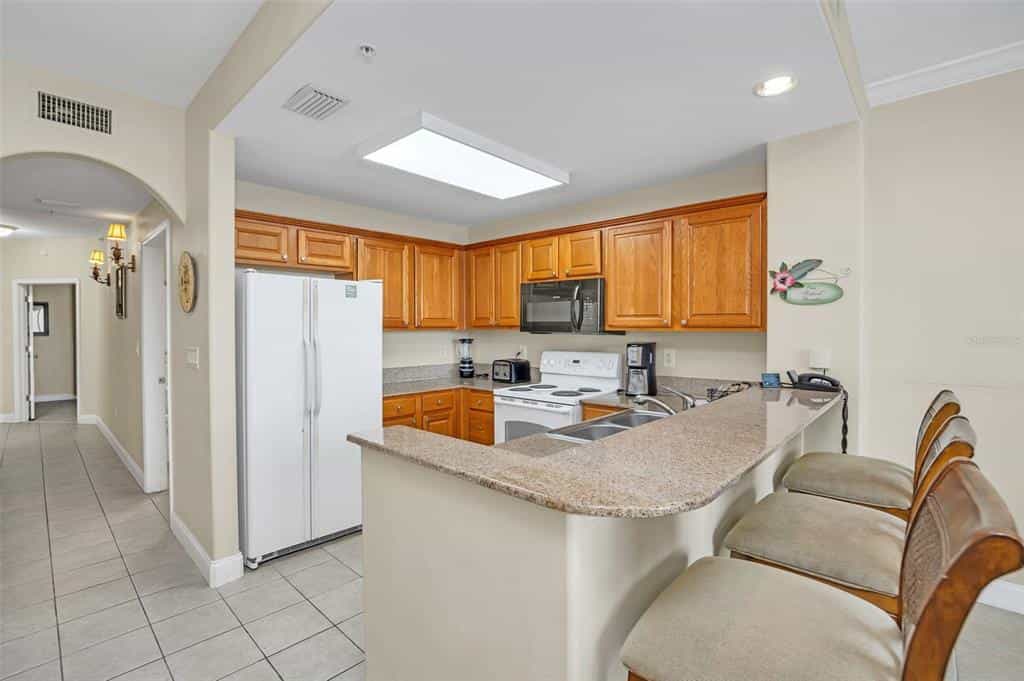 Condominium in Holden Heights, Florida 10053049