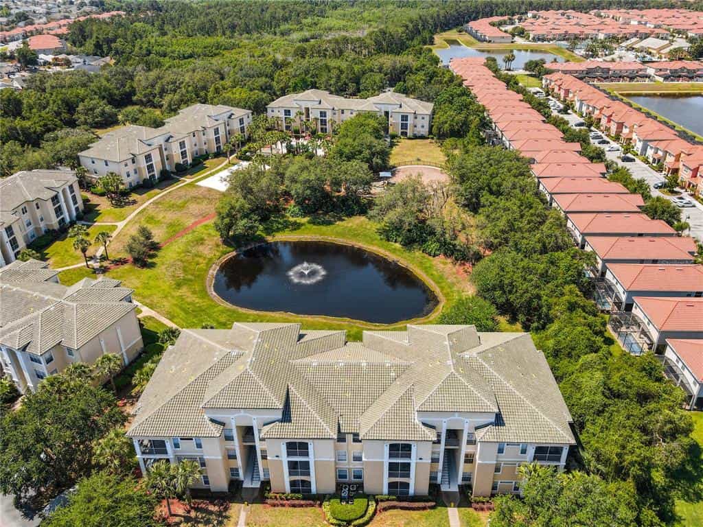 Condominium in Kussimmee, Florida 10053055