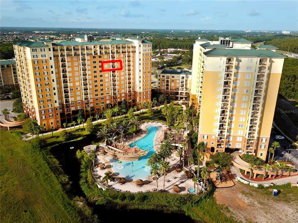 Condominium in Holden Heights, Florida 10053062