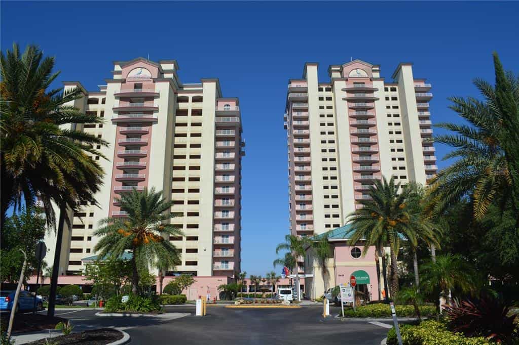 Condominium in Holden Heights, Florida 10053072