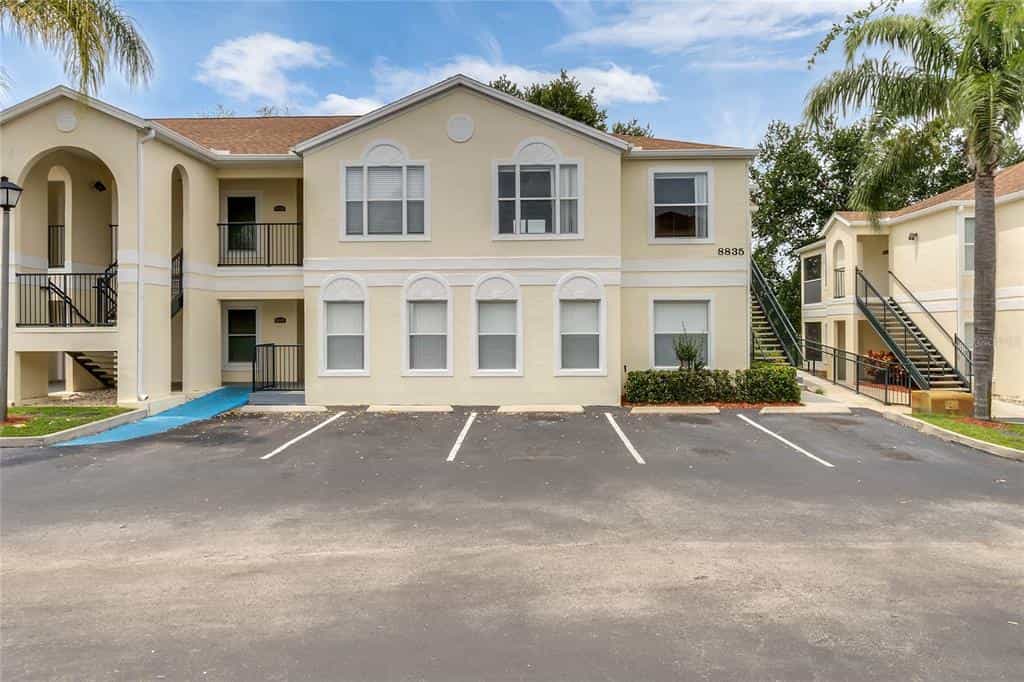 Condominium in Kussimmee, Florida 10053086