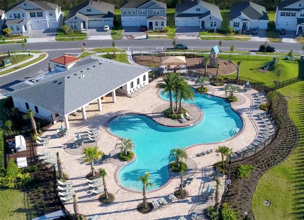 Huis in Kissimmee, Florida 10053276