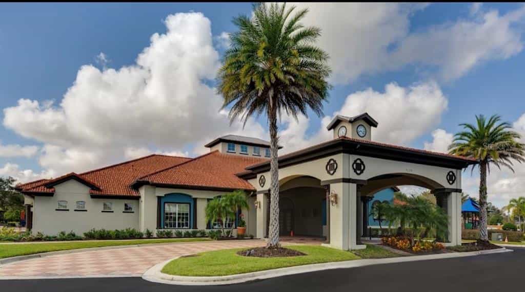 rumah dalam Kissimmee, Florida 10053449