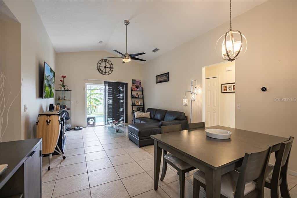 House in Reunion, Florida 10053459