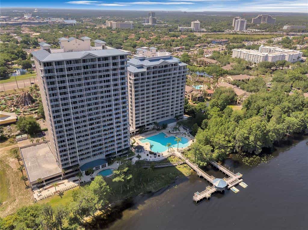 Condominium in Orlando, Florida 10053498