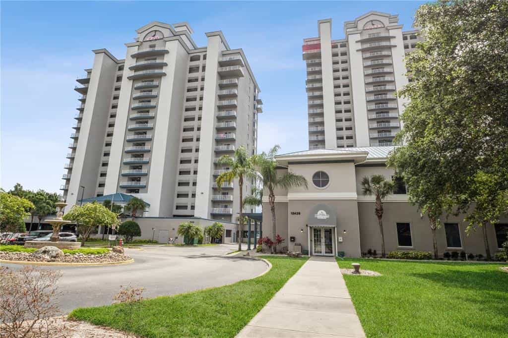 Condominium in Holden Hoogten, Florida 10053531