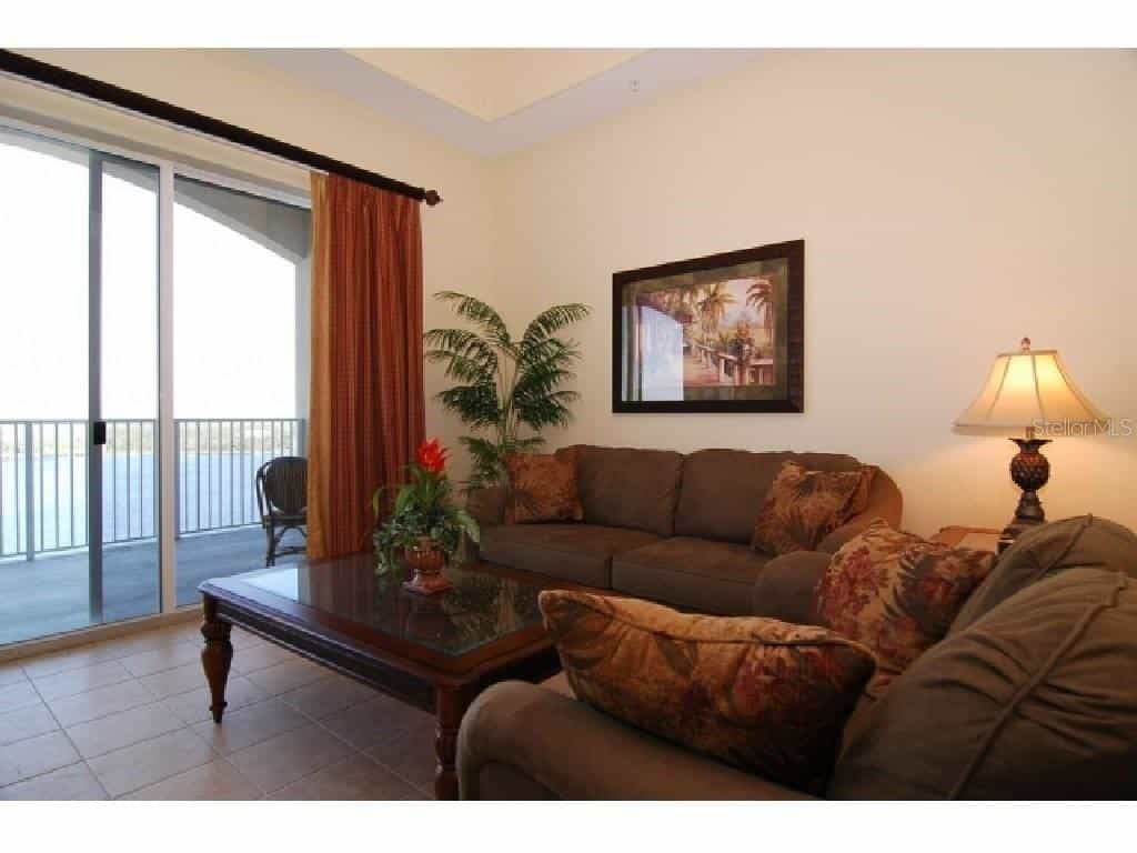Condominium in Holden Heights, Florida 10053553