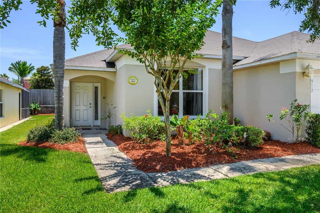 rumah dalam Kissimmee, Florida 10053600