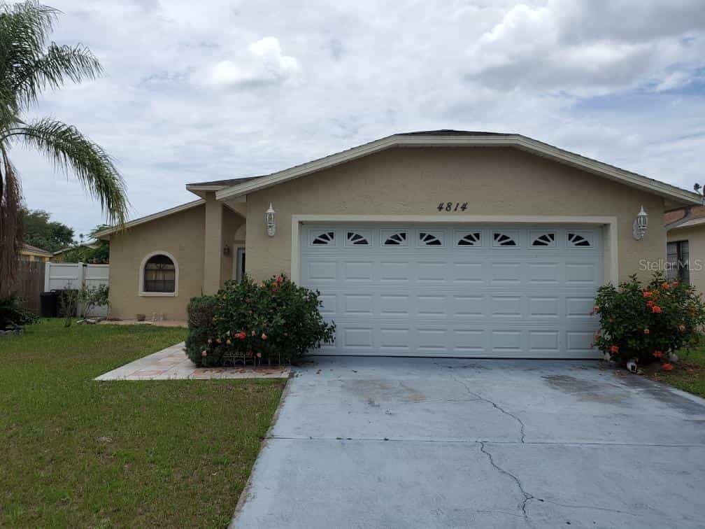 House in Hunters Creek, Florida 10053601