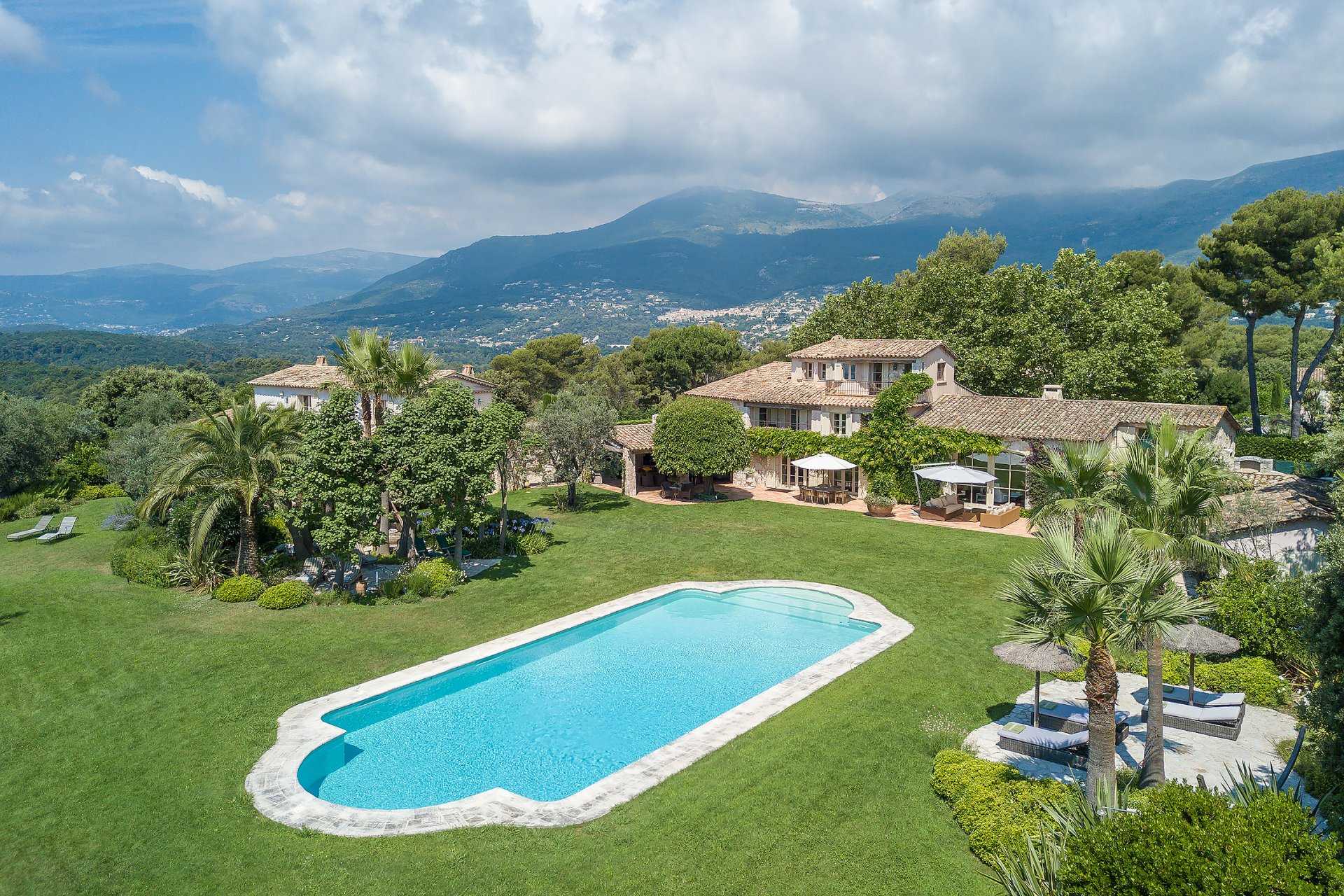 Rumah di Saint-Paul-de-Vence, Provence-Alpes-Cote d'Azur 10053830