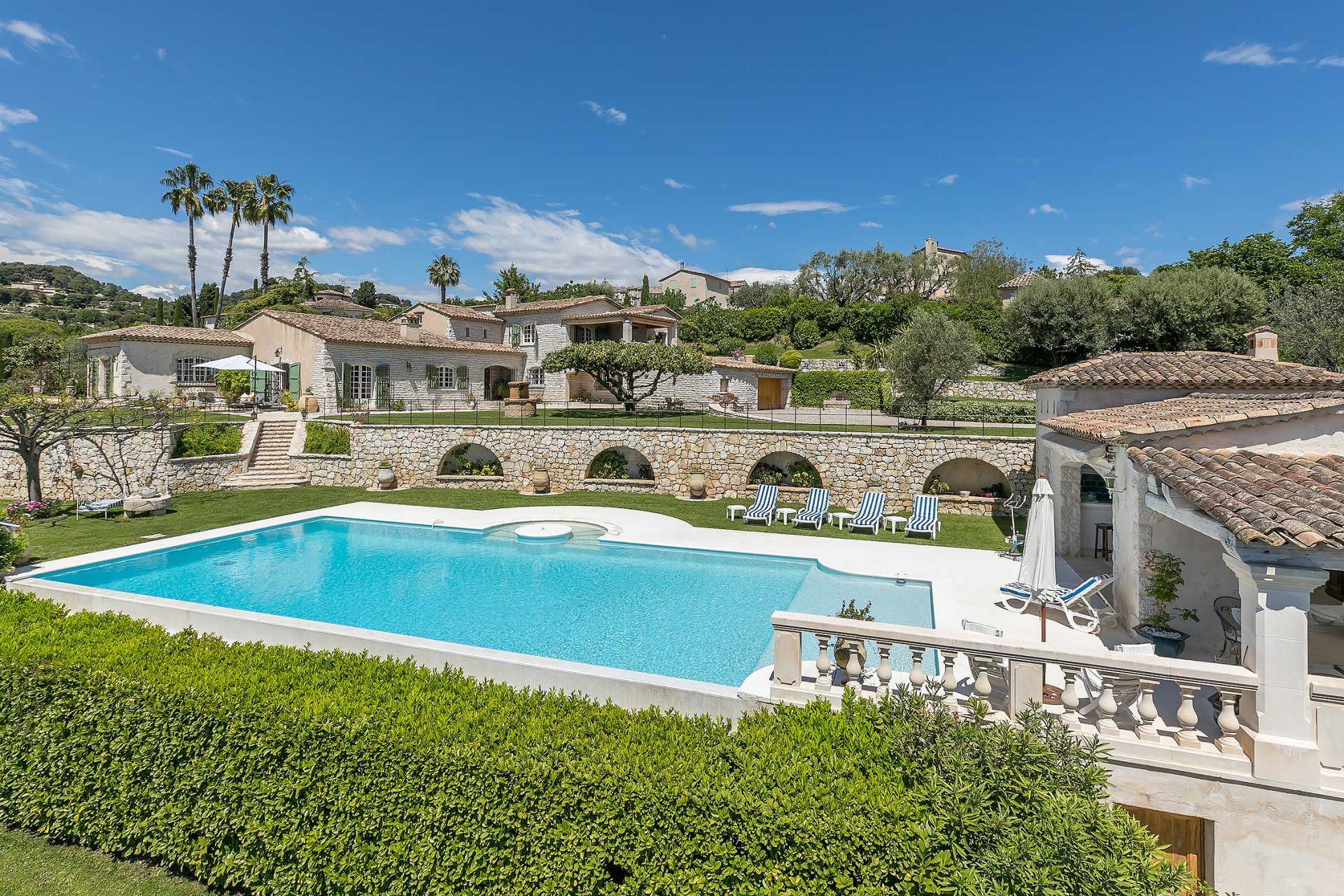 rumah dalam Saint-Paul-de-Vence, Provence-Alpes-Côte d'Azur 10053832