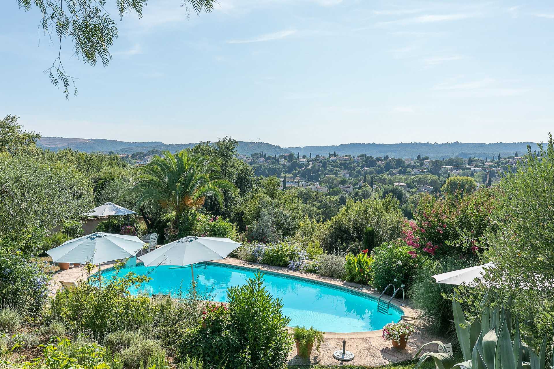 Hus i Saint-Paul-de-Vence, Provence-Alpes-Cote d'Azur 10053837