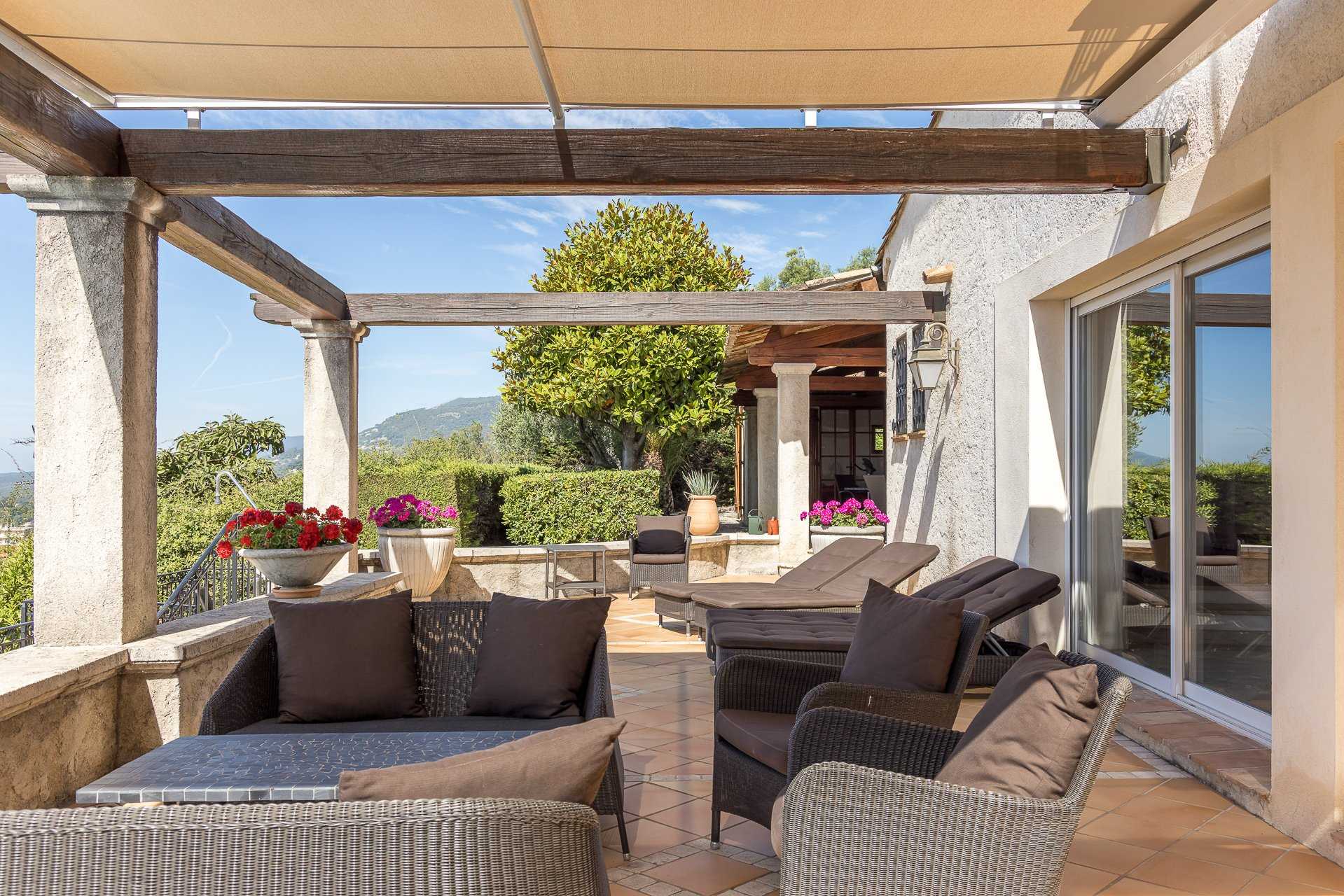 House in Vence, Provence-Alpes-Cote d'Azur 10053853