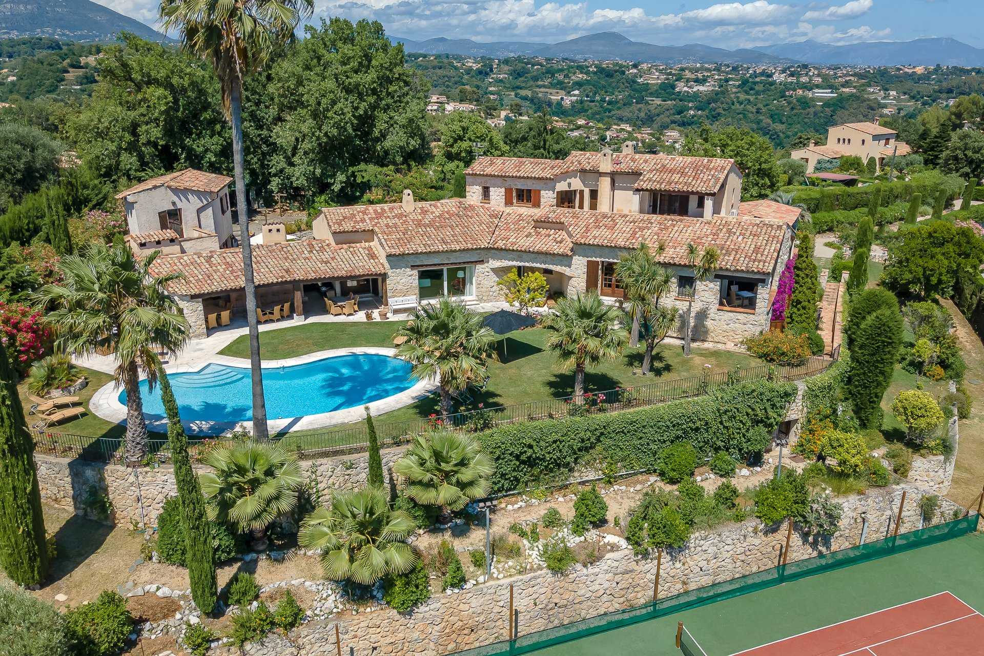 rumah dalam Saint-Paul-de-Vence, Provence-Alpes-Côte d'Azur 10053854