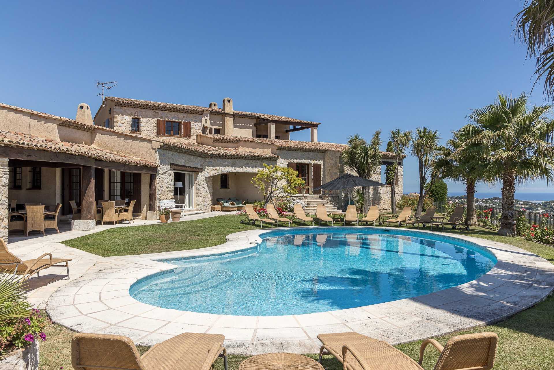 House in Saint-Paul-de-Vence, Provence-Alpes-Cote d'Azur 10053854
