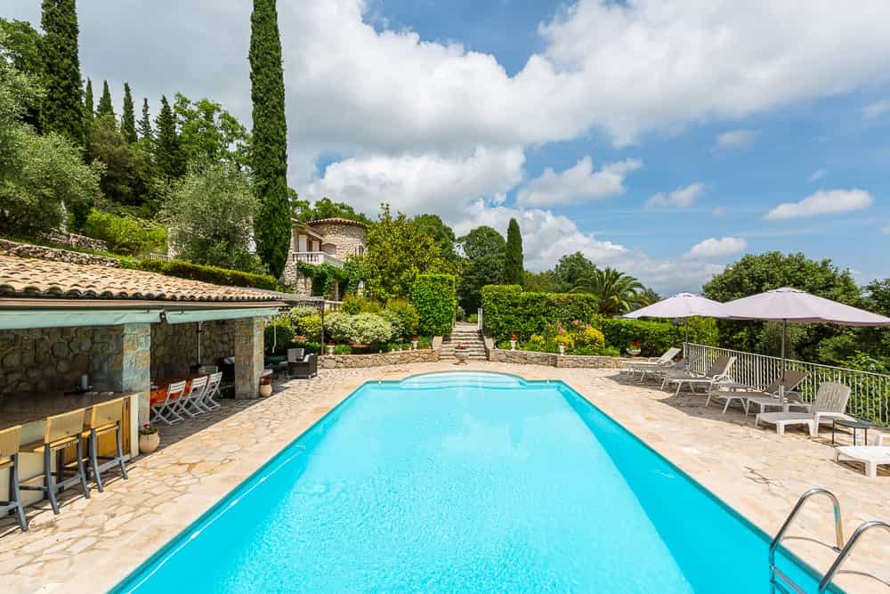 Hus i L'Istre, Provence-Alpes-Cote d'Azur 10053875