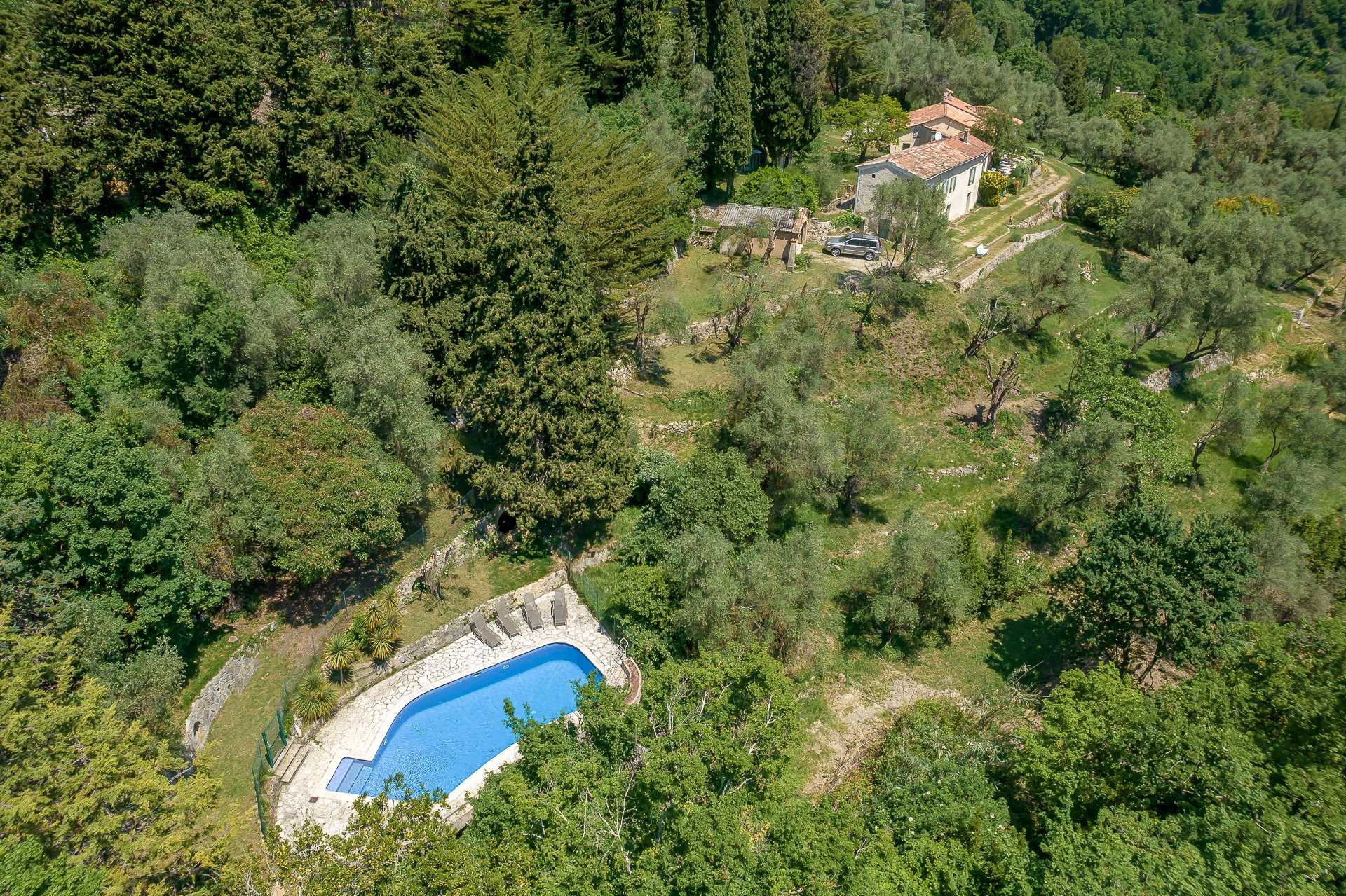 房子 在 Cabris, 普羅旺斯-阿爾卑斯-藍色海岸 10053894
