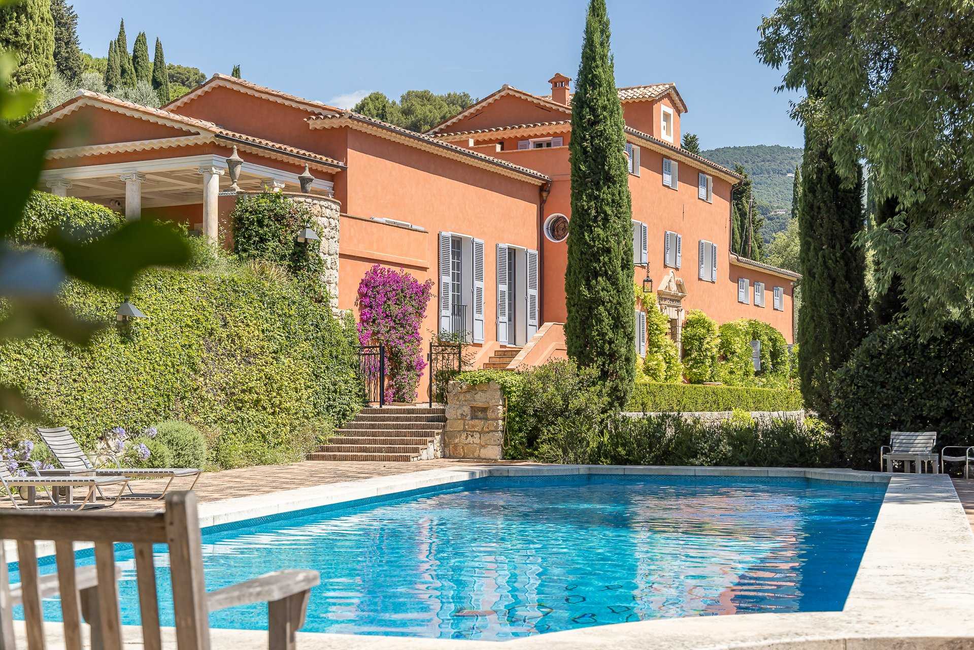 rumah dalam rumput, Provence-Alpes-Côte d'Azur 10053899