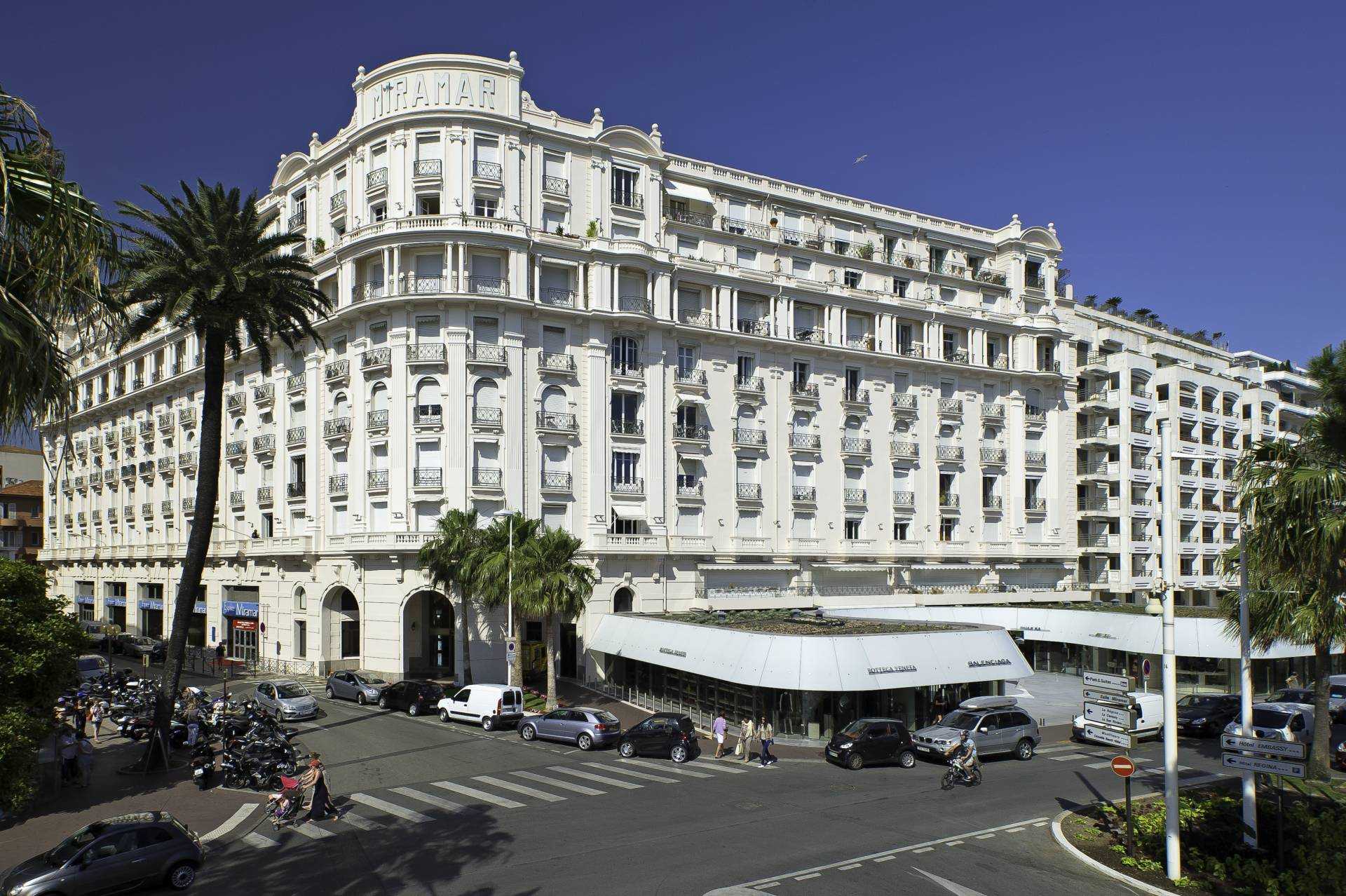 Eigentumswohnung im Cannes, Alpes-Maritimes 10053913