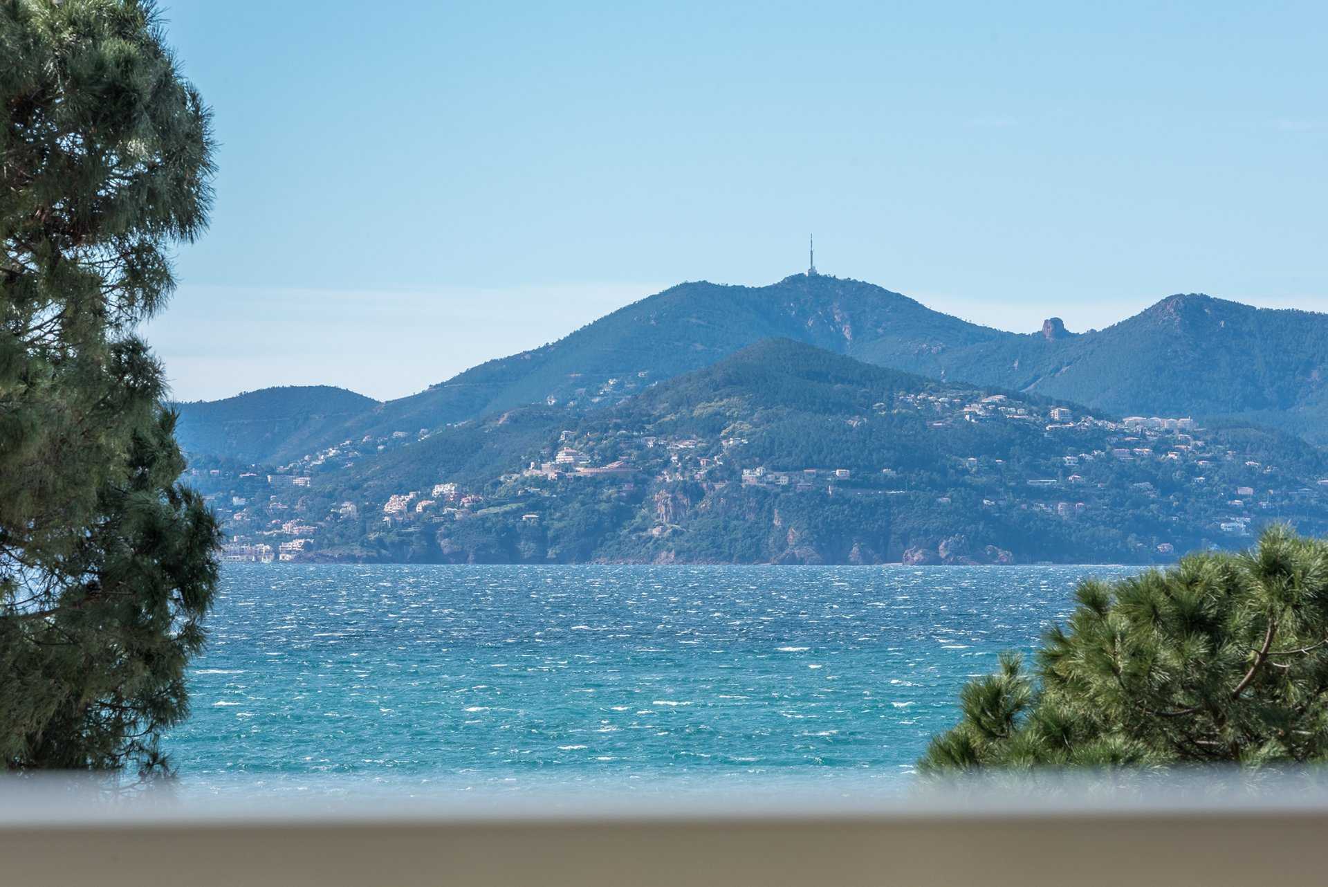 Eigentumswohnung im Cannes, Provence-Alpes-Côte d'Azur 10053924