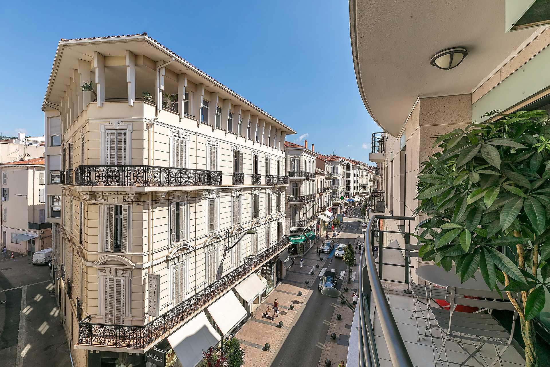 Eigentumswohnung im Cannes, Provence-Alpes-Côte d'Azur 10053948