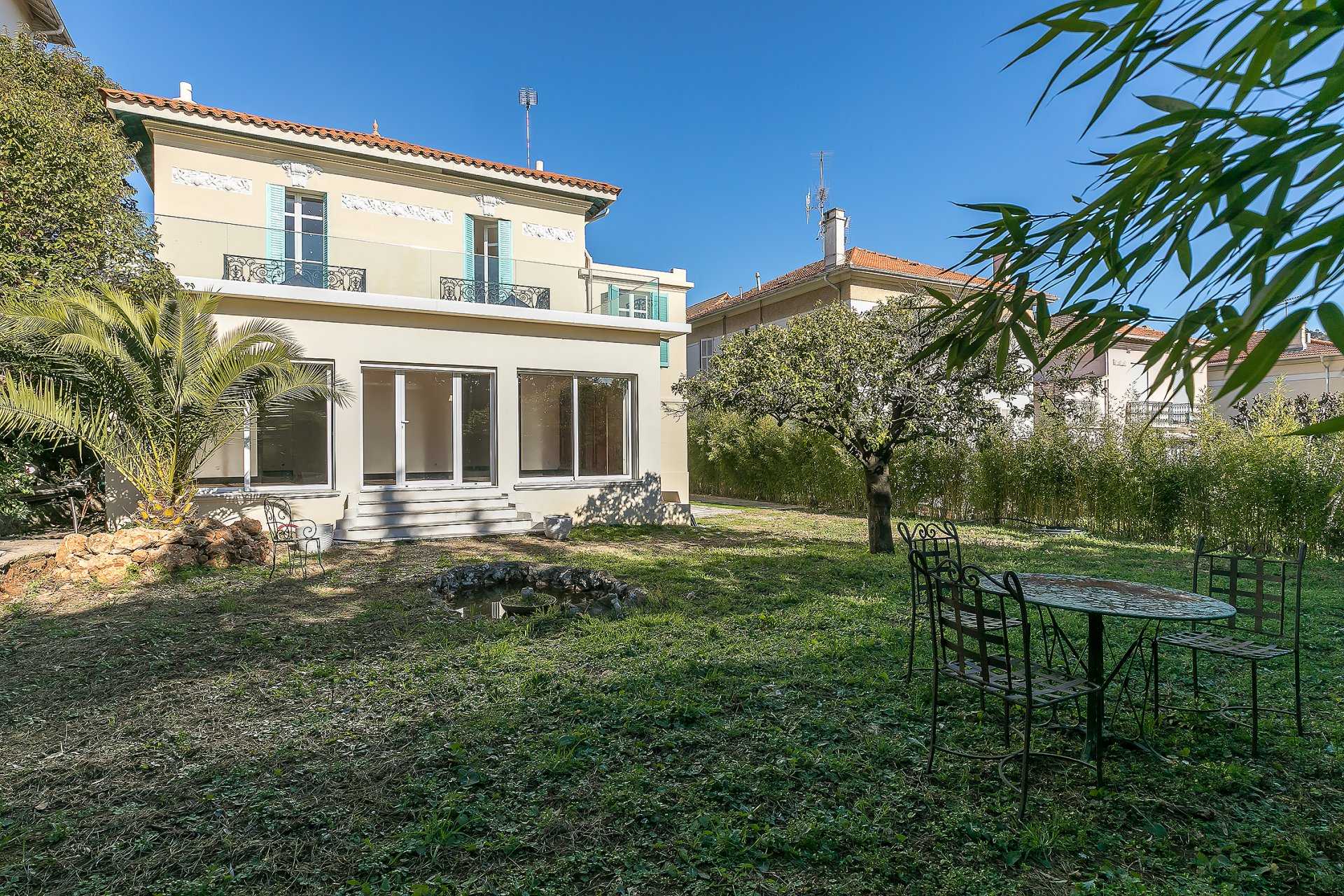 Hus i Le Cannet, Provence-Alpes-Cote d'Azur 10053955