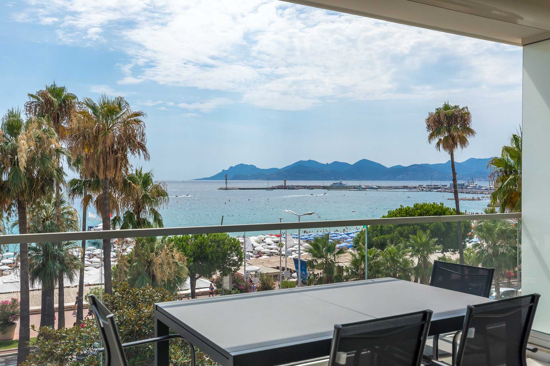 Eigentumswohnung im Cannes, Provence-Alpes-Côte d'Azur 10053981