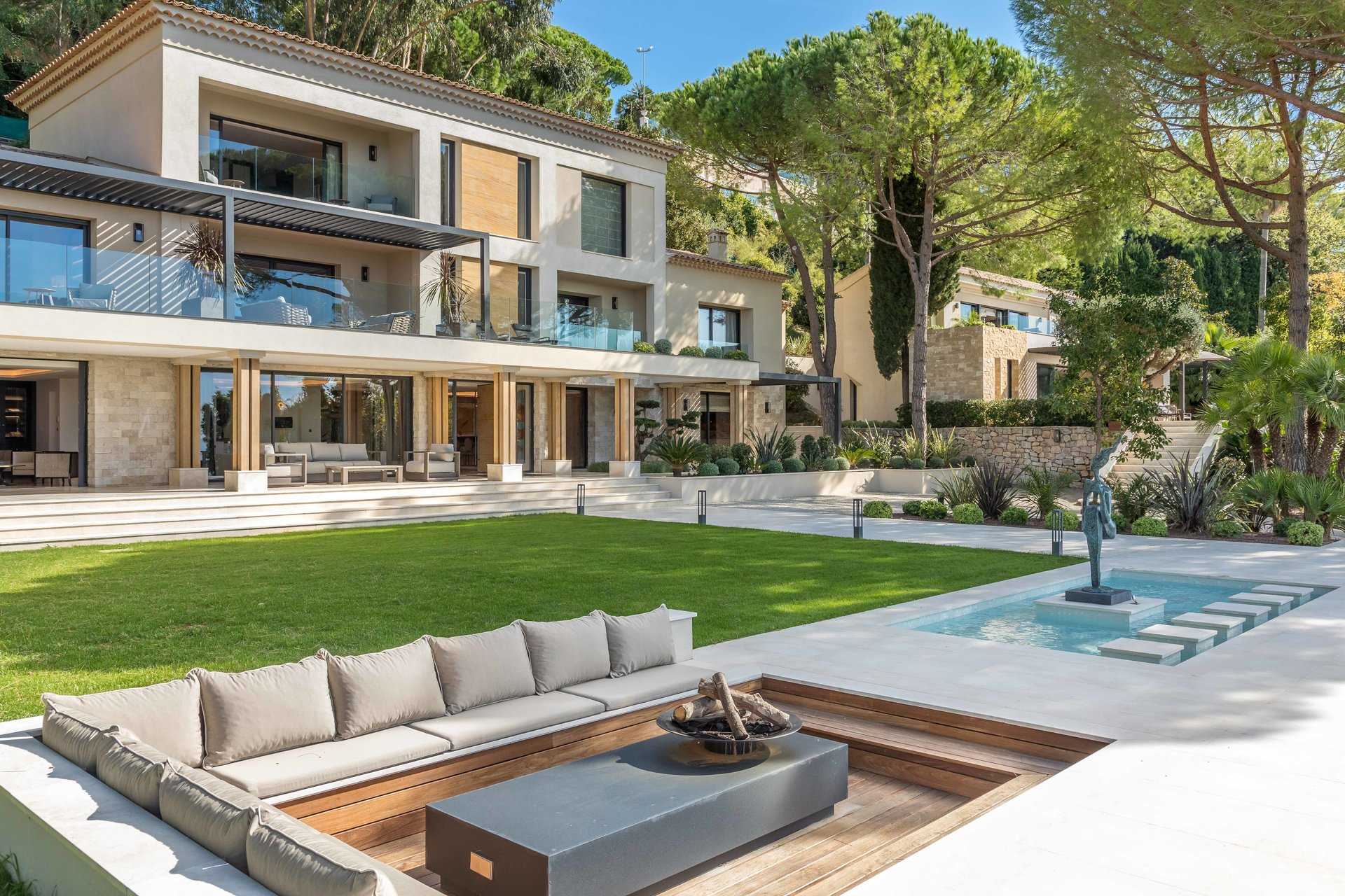 House in Le Cannet, Provence-Alpes-Cote d'Azur 10053988