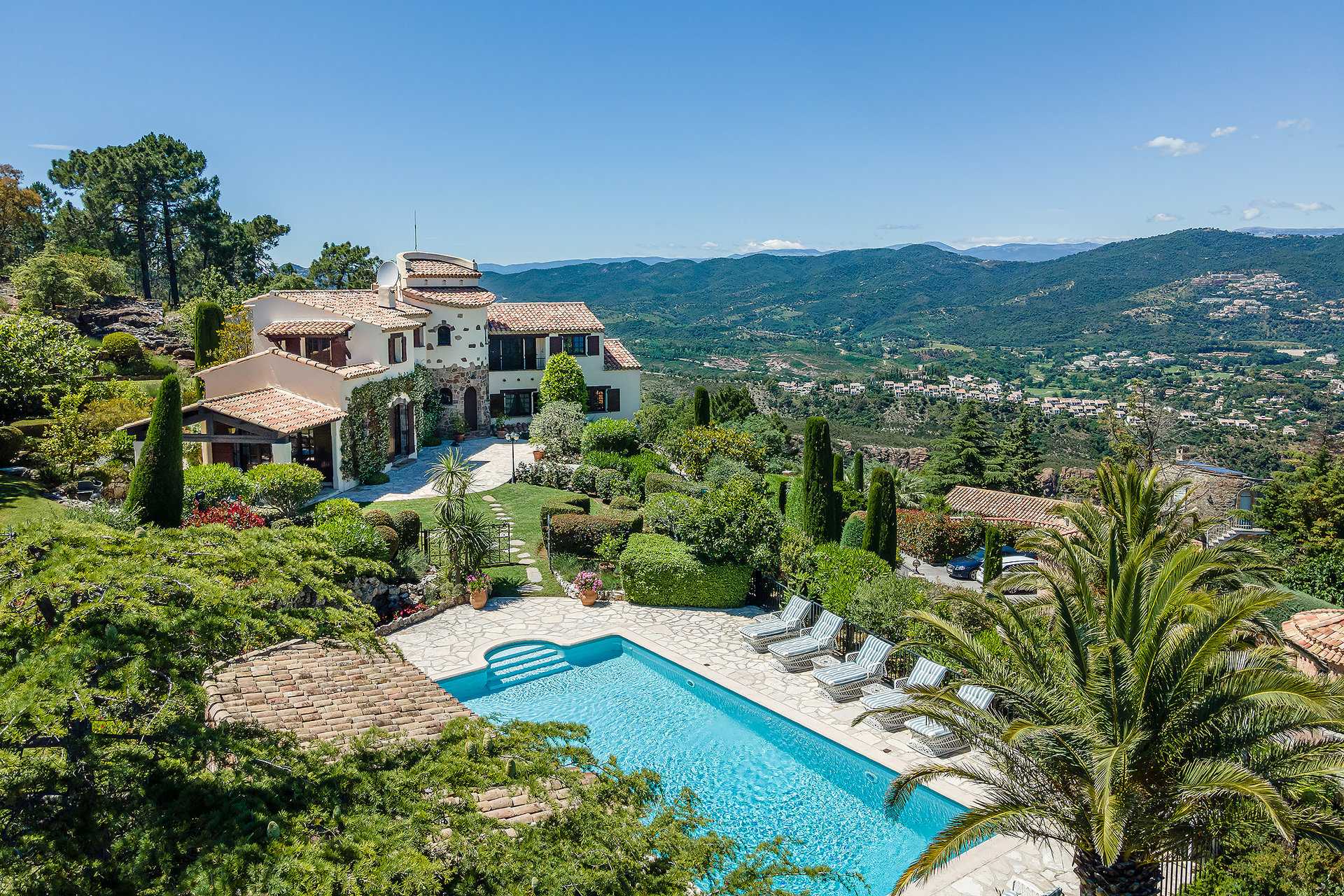 Haus im Théoule-sur-Mer, Provence-Alpes-Côte d'Azur 10054029