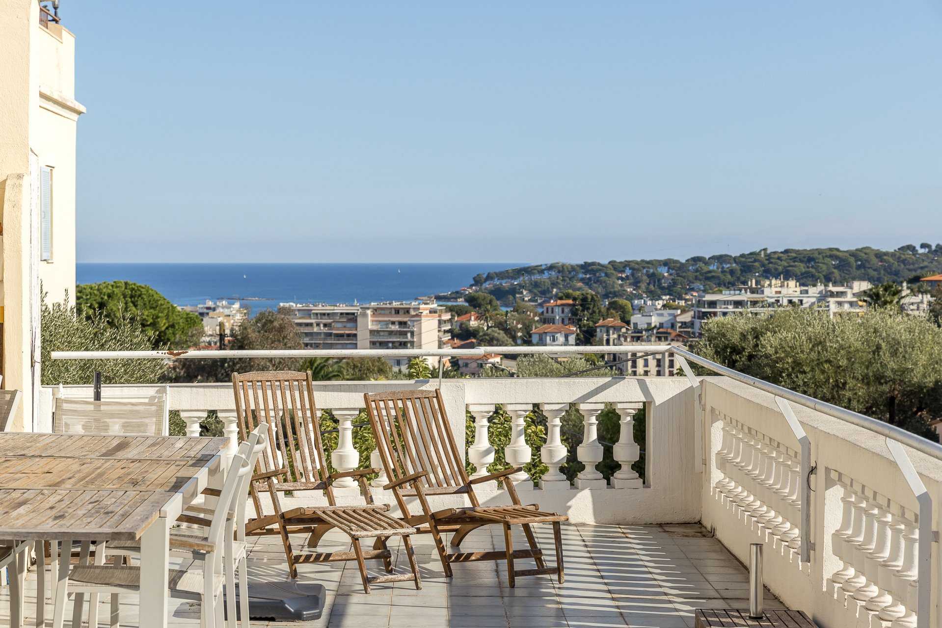 Huis in Antibes, Provence-Alpes-Côte d'Azur 10054075