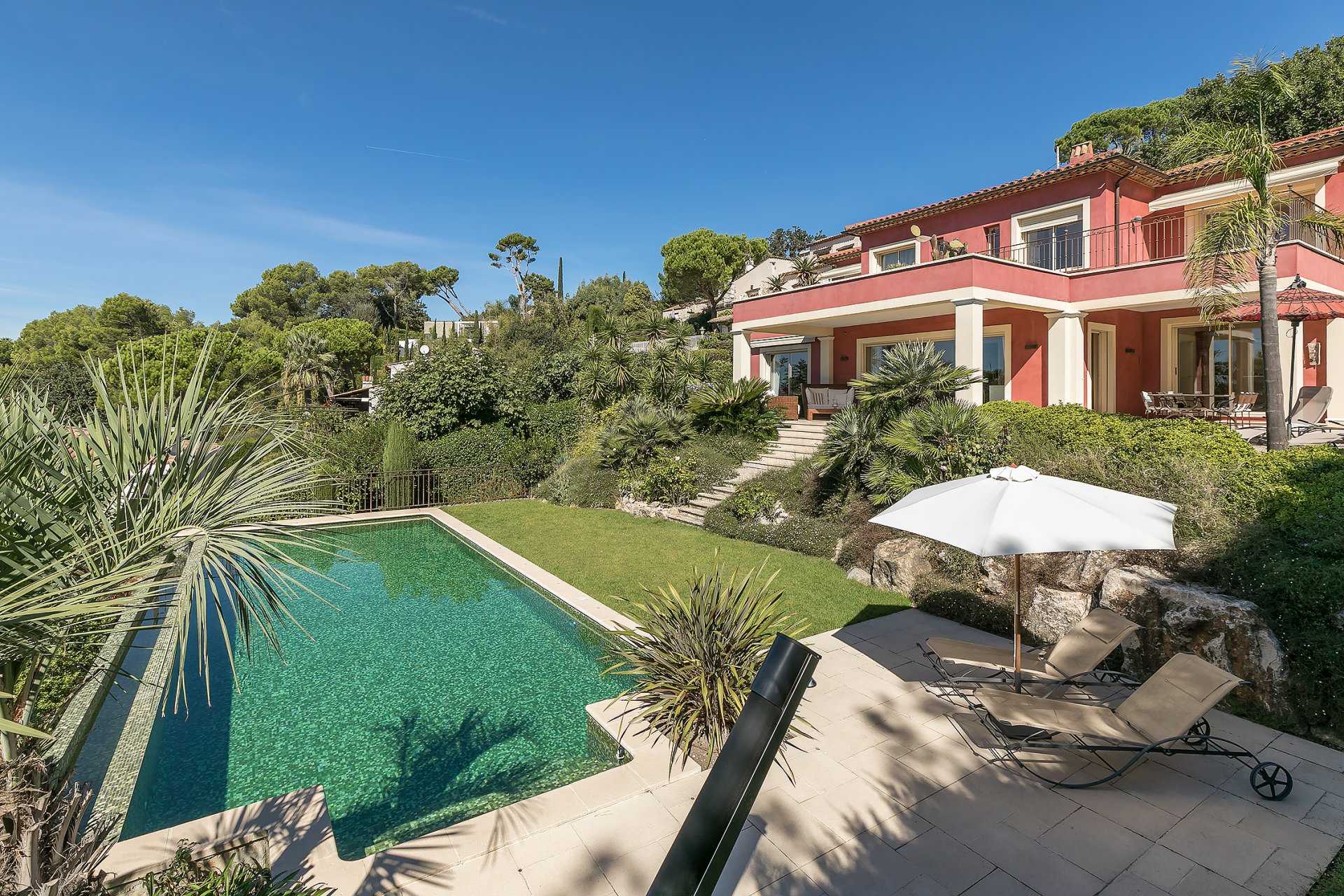 House in Le Cannet, Provence-Alpes-Cote d'Azur 10054078