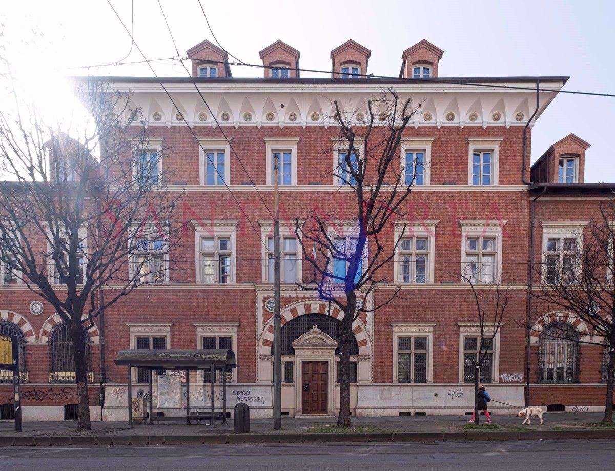 Condominium dans Torino,  10054134