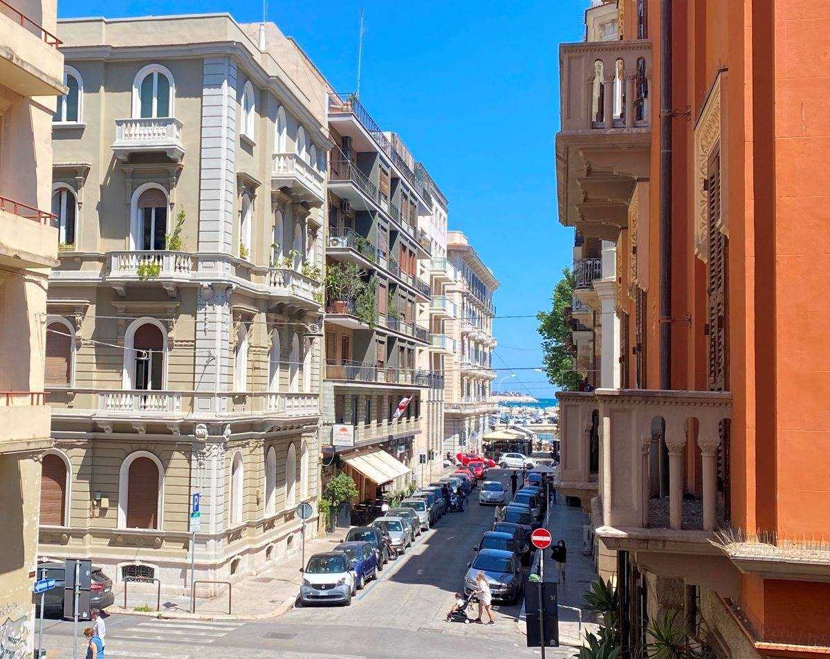 Condominium dans Bari,  10054183