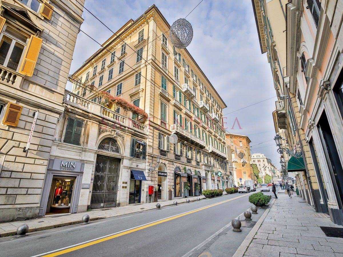 Pejabat dalam Genova,  10054196