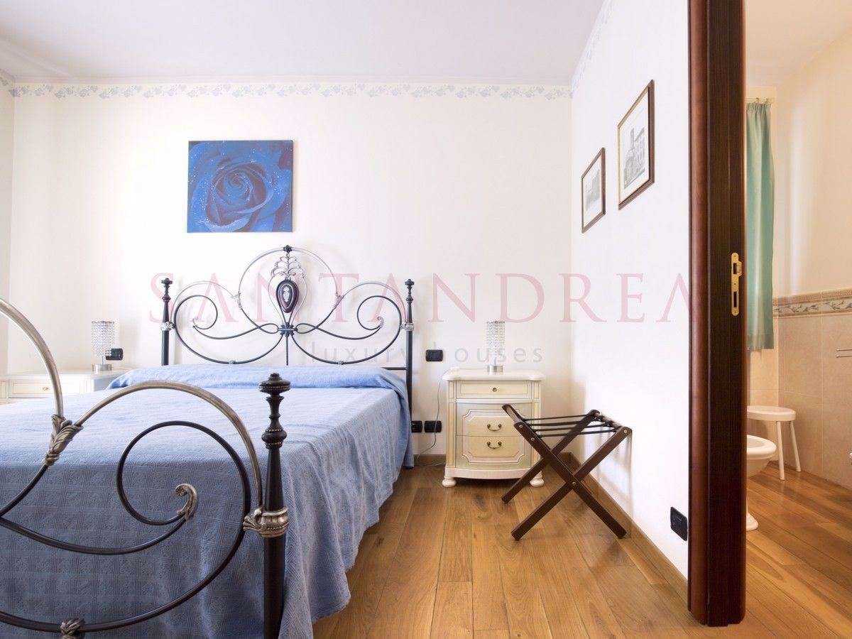 House in Arezzo,  10054236
