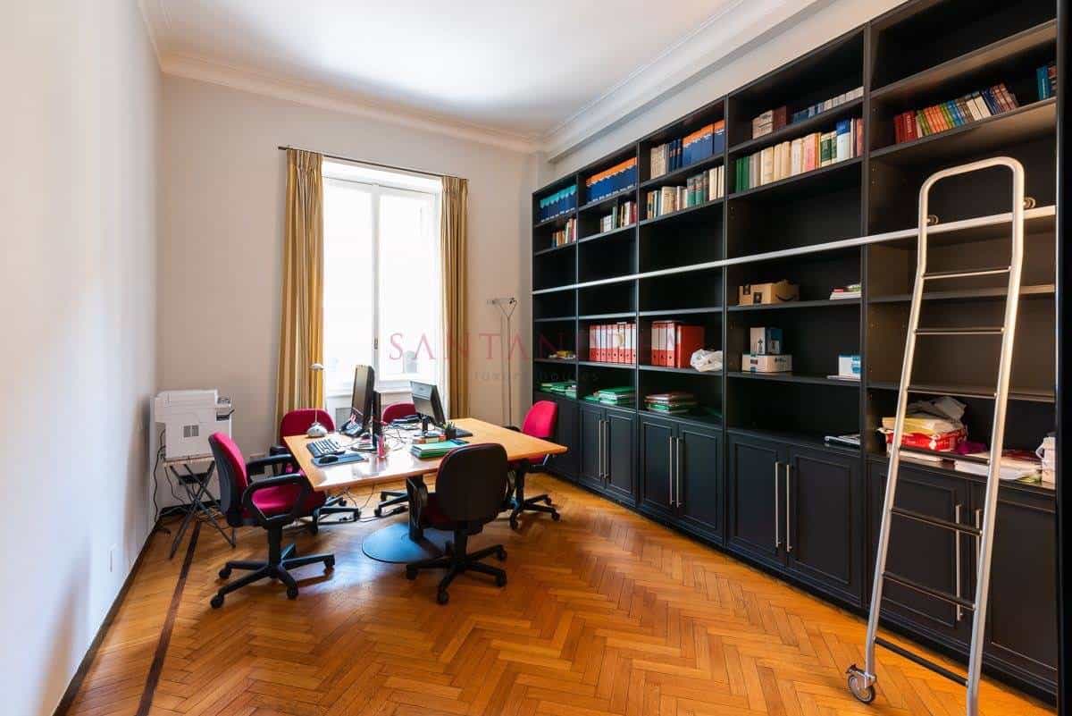 Офис в Milano,  10054281