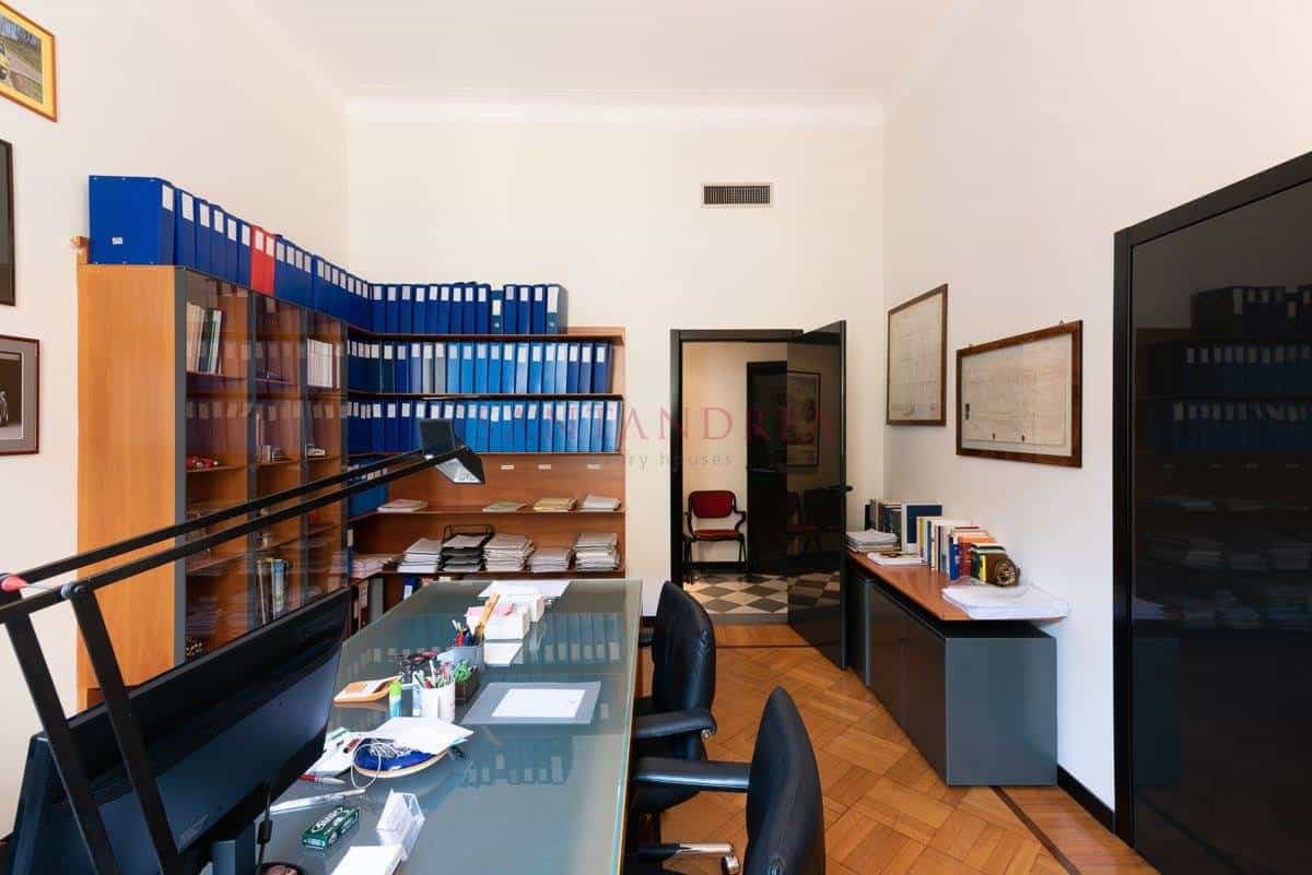 Офис в Milano,  10054281
