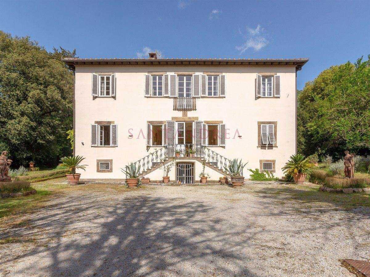 房子 在 Lucca, 托斯卡納 10054396