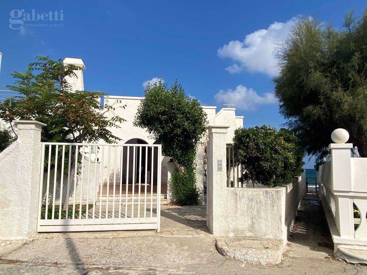 rumah dalam Mola di Bari, Puglia 10054409