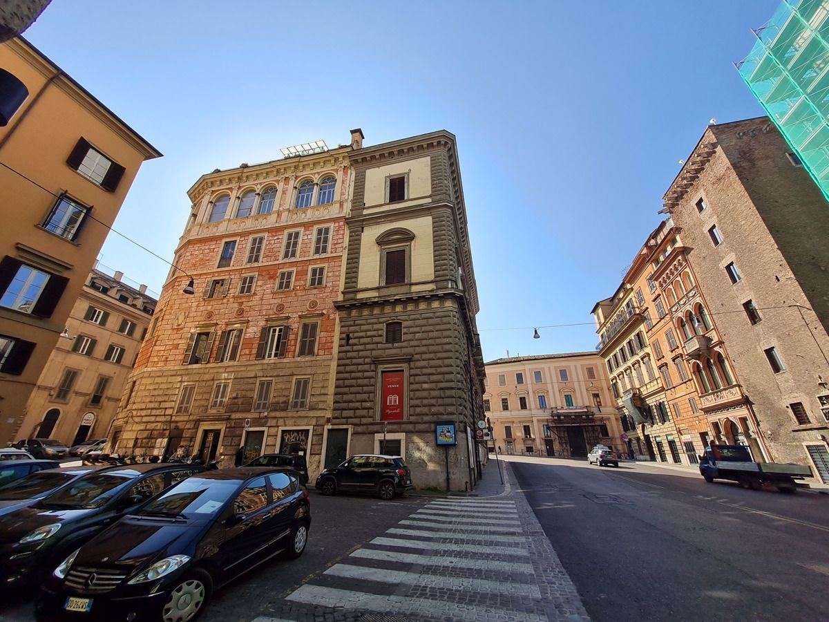 Condominium in Roma,  10054424
