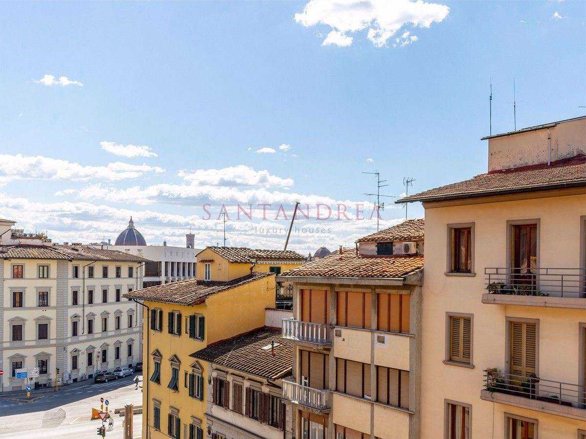 Condominium in Firenze,  10054480