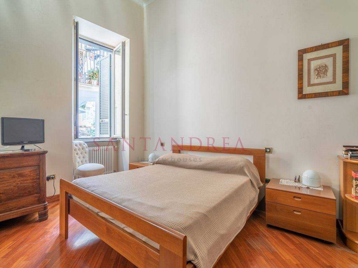 жилой дом в Castellammare di Stabia,  10054542