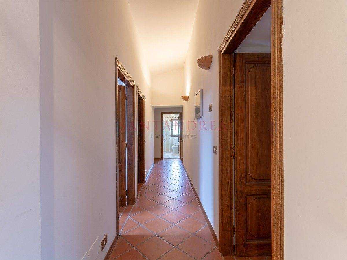 Condominium in Prato,  10054580