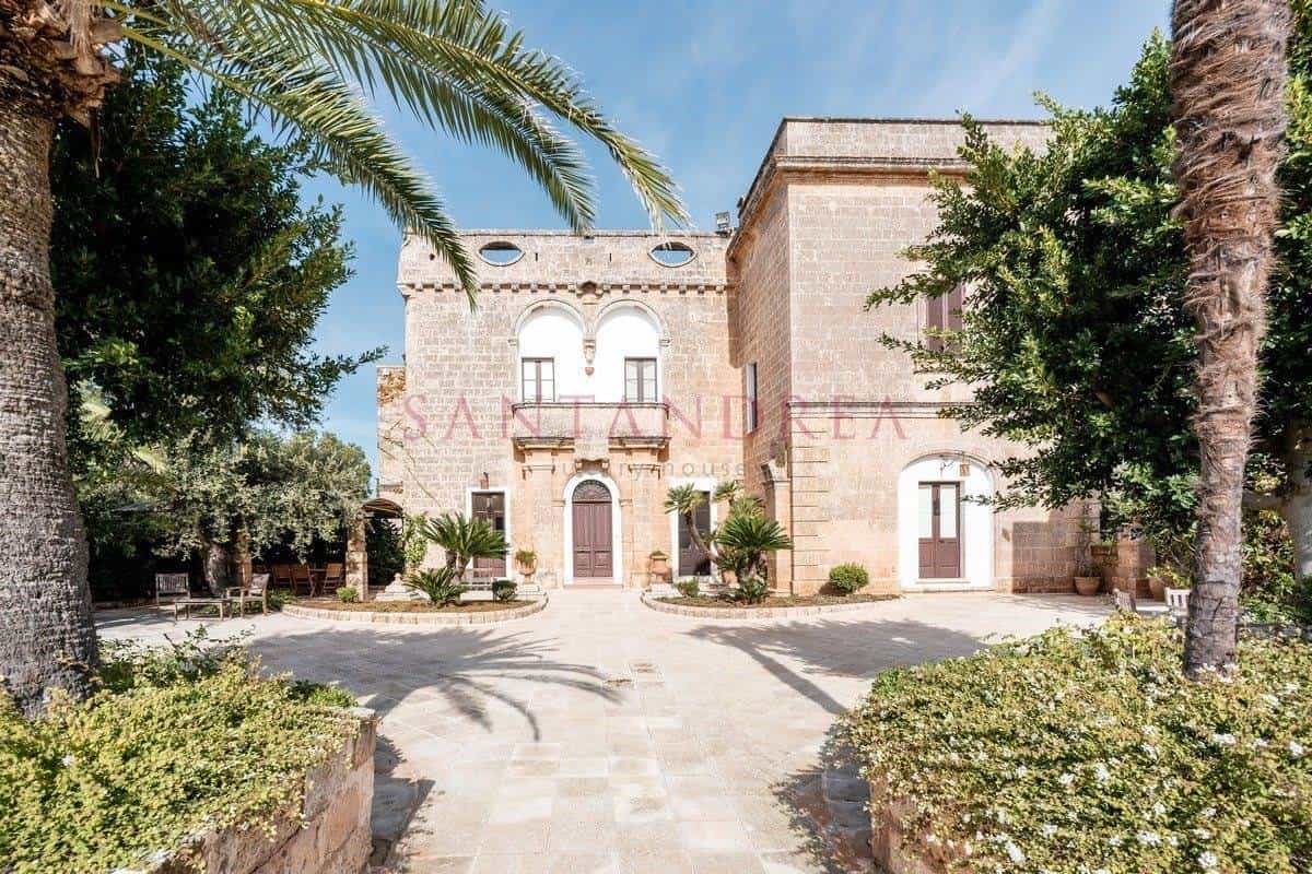 σπίτι σε Castrignano del Capo, Puglia 10054596