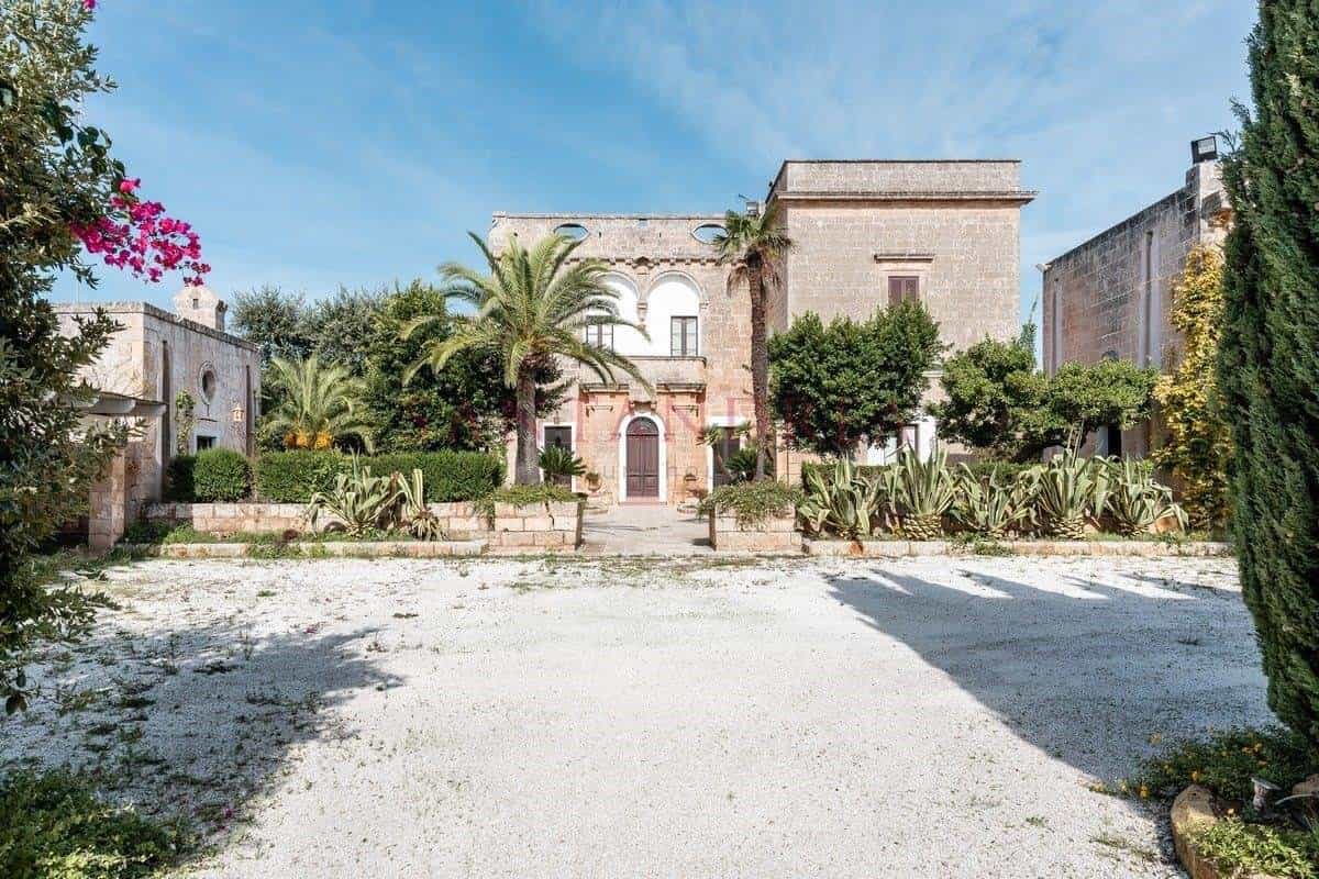 σπίτι σε Castrignano del Capo,  10054596
