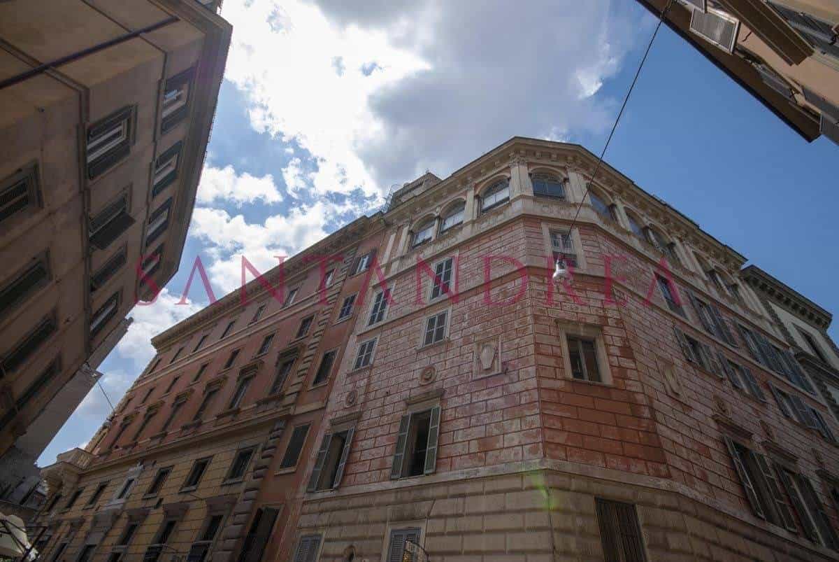 Condominium in Roma,  10054605
