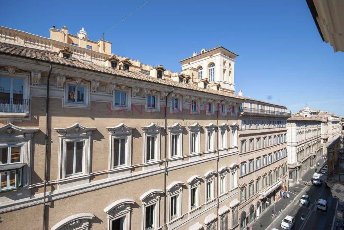 Condominium in Roma,  10054607