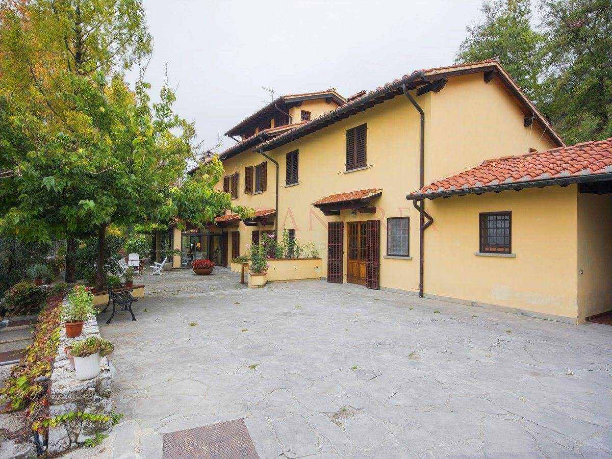 House in Prato,  10054622